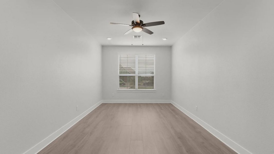 Representative unfurnished interior of a home built from the Montana by Chesmar Homes in Feathergrass, Florence (Image 32).