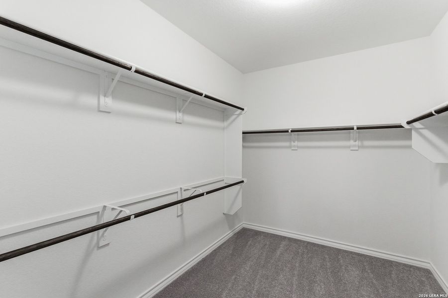 Spacious, unfurnished interior of a new home in Lily Springs, Seguin (Image 39).