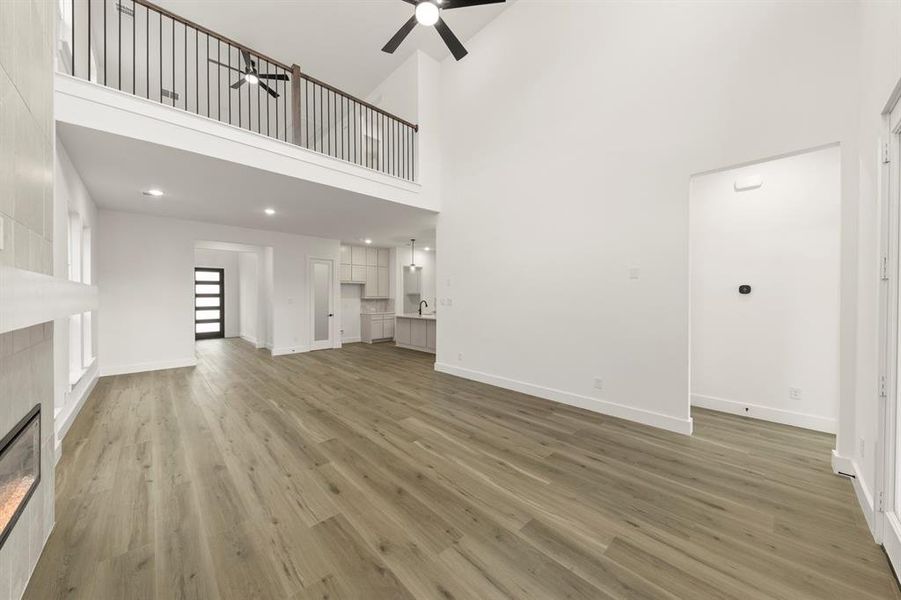 12. 801 Meadow Spring - Family (2)