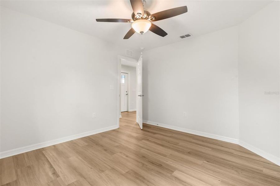 Spacious, unfurnished interior of a new home in , Bartow (Image 26).
