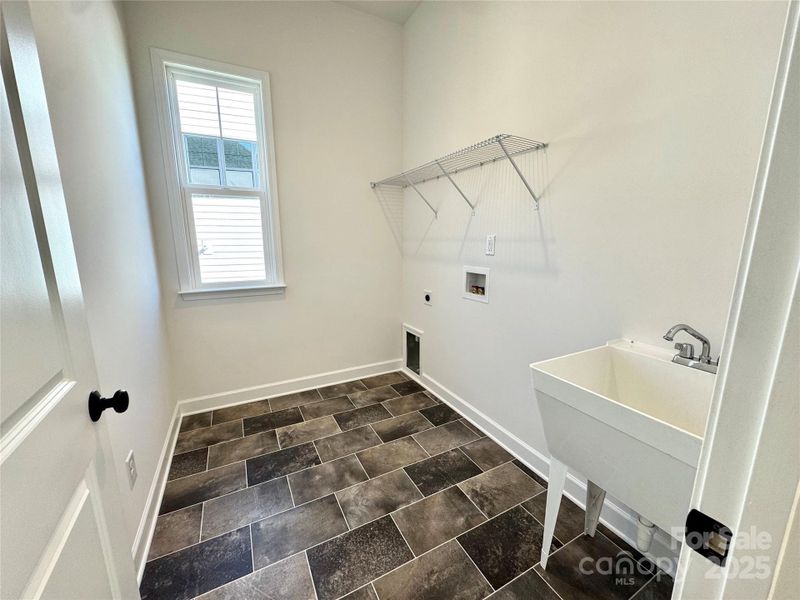 Spacious, unfurnished interior of a new home in Red Hill, Concord (Image 11).