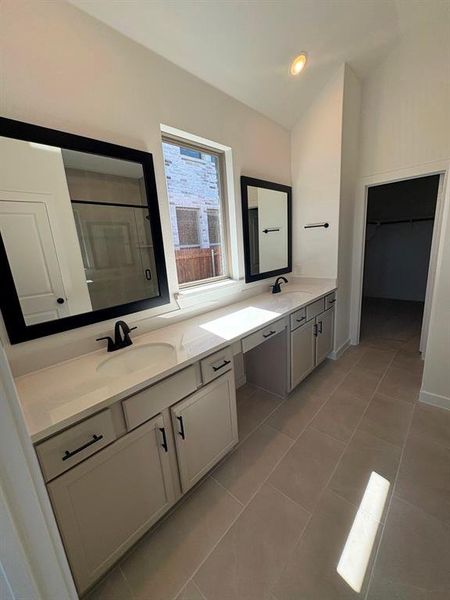 Furnished interior view inside a new home in Meadow Vista, Anna (Image 8).
