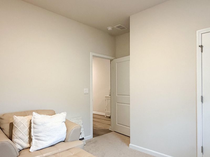 Image 34 of a home in .