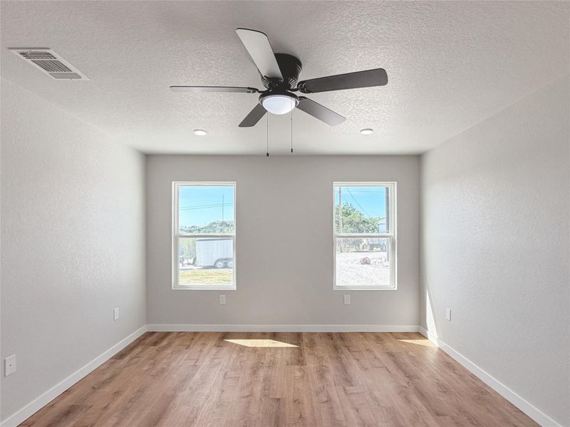 Spacious, unfurnished interior of a new home in , Spring Branch (Image 20).