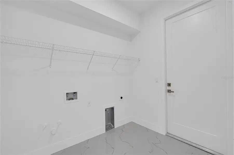 Spacious, unfurnished interior of a new home in , Rotonda West (Image 14).
