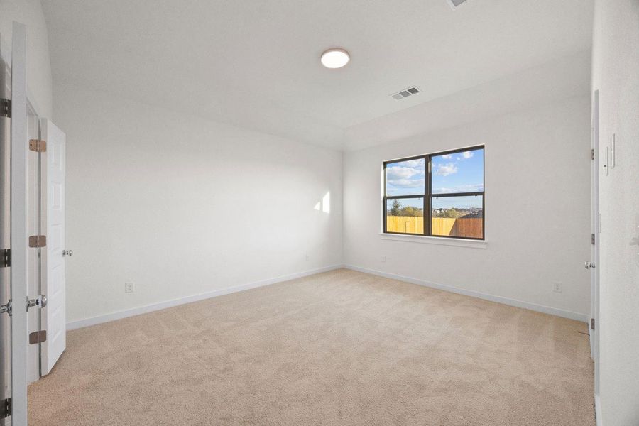 Spacious, unfurnished interior of a new home in Prairie Winds, Hutto (Image 17).