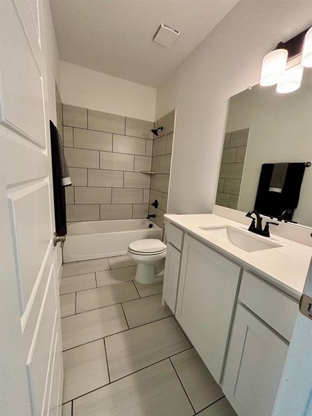 Furnished interior view inside a new home in , Boyd (Image 6).