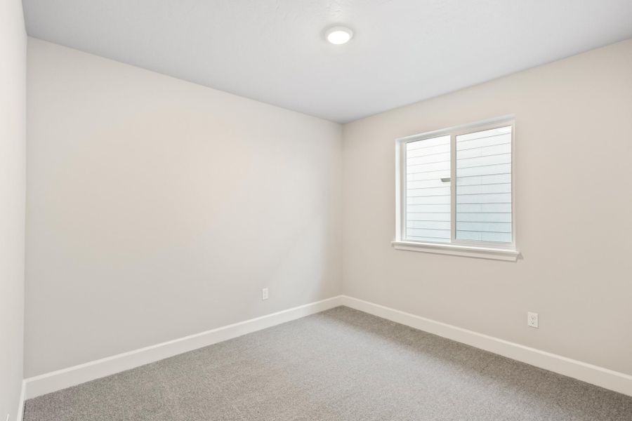 Spacious, unfurnished interior of a new home in Feather Ridge, Redmond (Image 10).