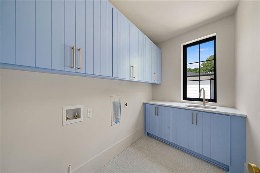 Furnished interior view inside a new home in , Dunwoody (Image 33).