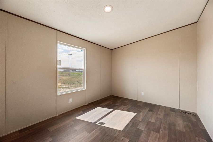 Spacious, unfurnished interior of a new home in , Terrell (Image 13).