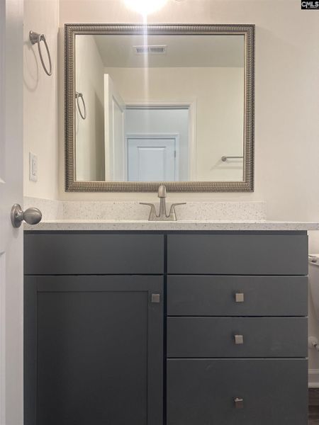 Close-up of interior finishes inside a home in Piney Woods Bluff, Columbia (Image 8). Close-up of interior finishes inside a home in Piney Woods Bluff, Columbia (Image 8).