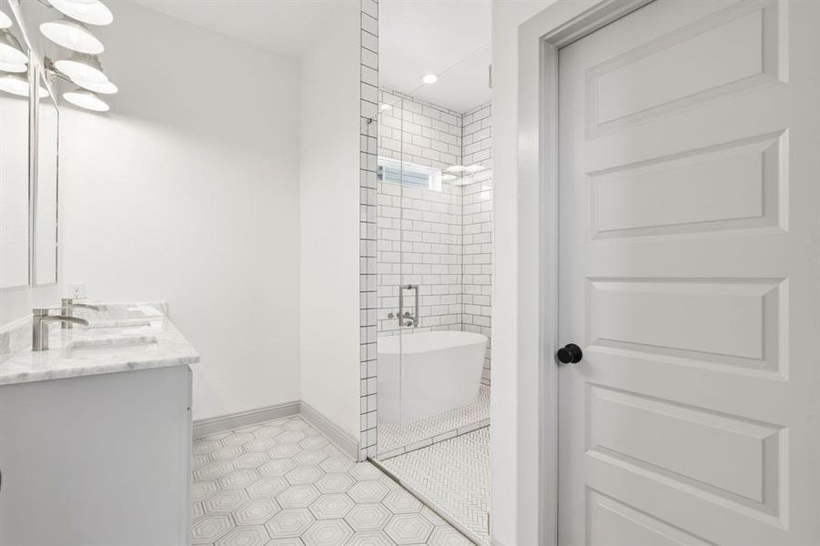 Furnished interior view inside a new home in Hills of Lake Country, Fort Worth (Image 8).