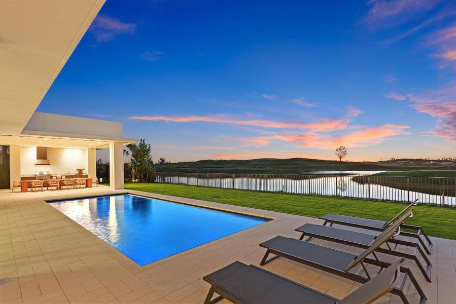 Twilight Lake-Golf View Swimming Pool