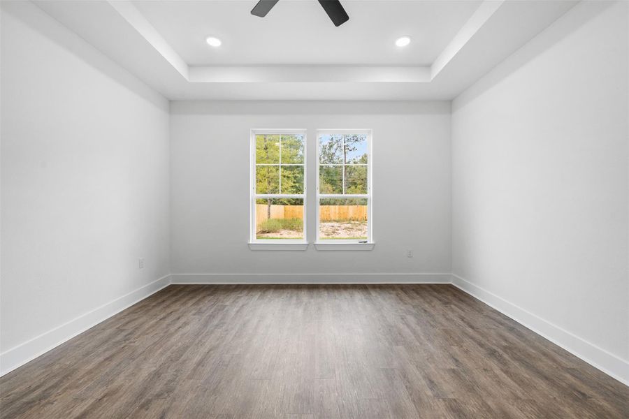 Spacious, unfurnished interior of a new home in , Huffman (Image 15).