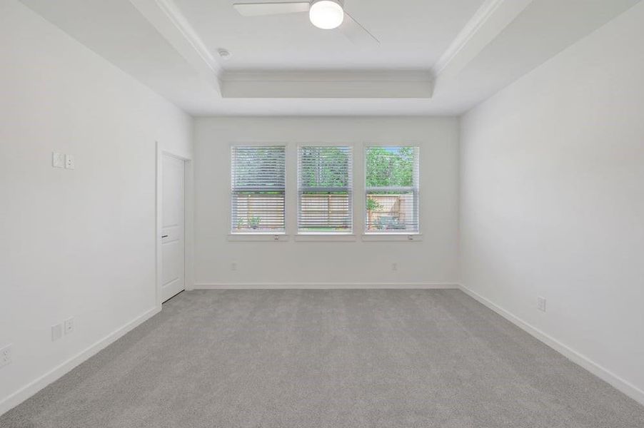Spacious, unfurnished interior of a new home in Sundance Cove, Crosby (Image 16).
