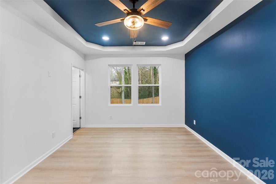 Spacious, unfurnished interior of a new home in , Cherryville (Image 39).