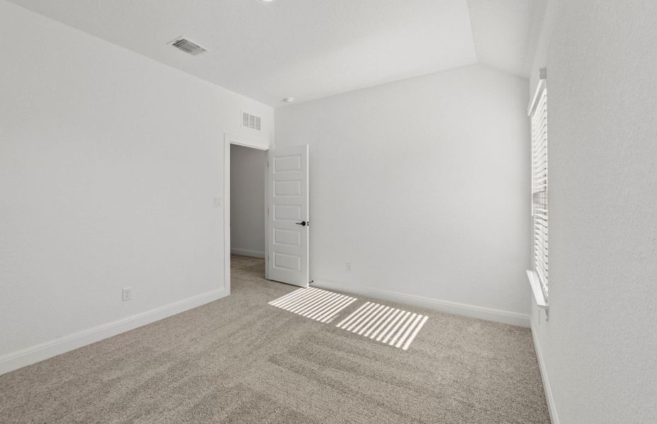 Spacious, unfurnished interior of a new home in Santa Rita Ranch, Liberty Hill (Image 50).