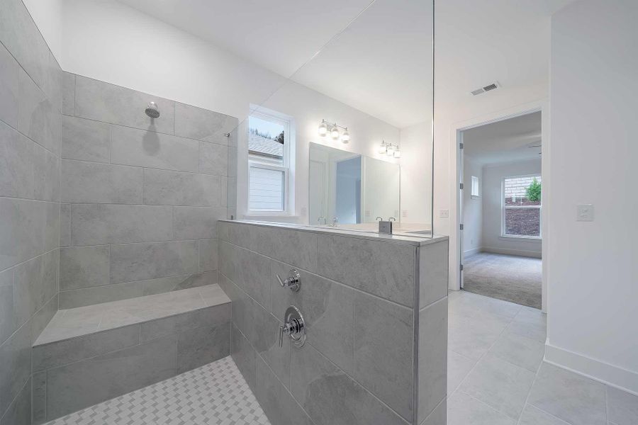 The Copperdale - Owner's Bath