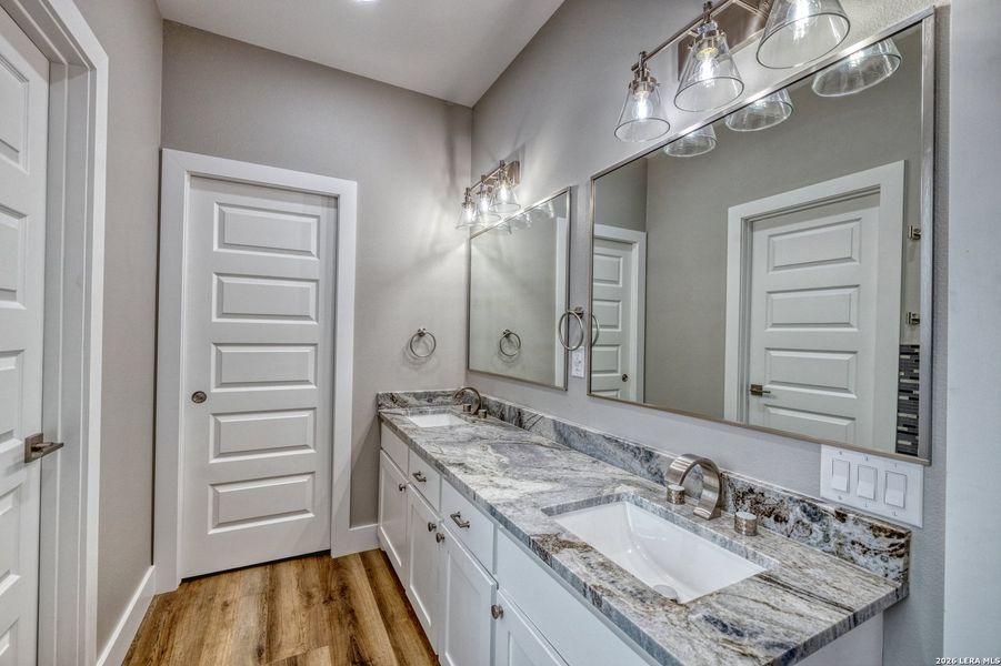 Furnished interior view inside a new home in , Uvalde (Image 10).