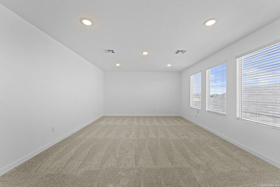 Spacious, unfurnished interior of a new home in Grace Valley, Marion (Image 15).