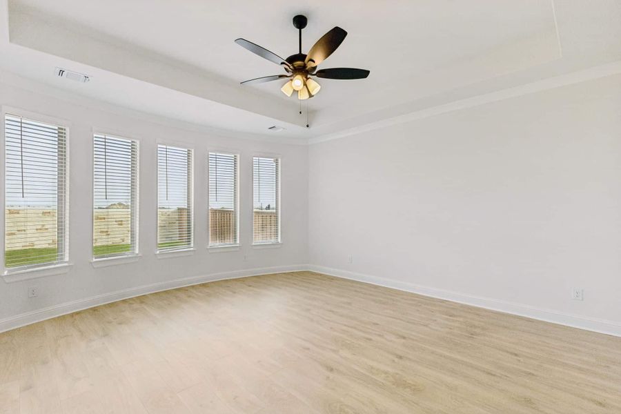 Spacious, unfurnished interior of a new home in Trinity Falls, McKinney (Image 10). Spacious, unfurnished interior of a new home in Trinity Falls, McKinney (Image 10).