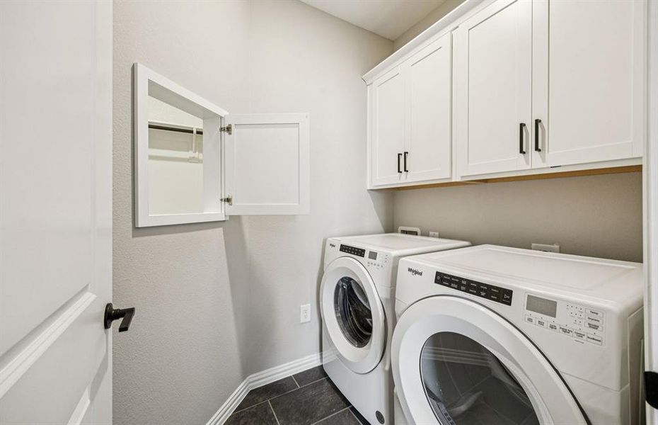 Spacious laundry room Spacious laundry room