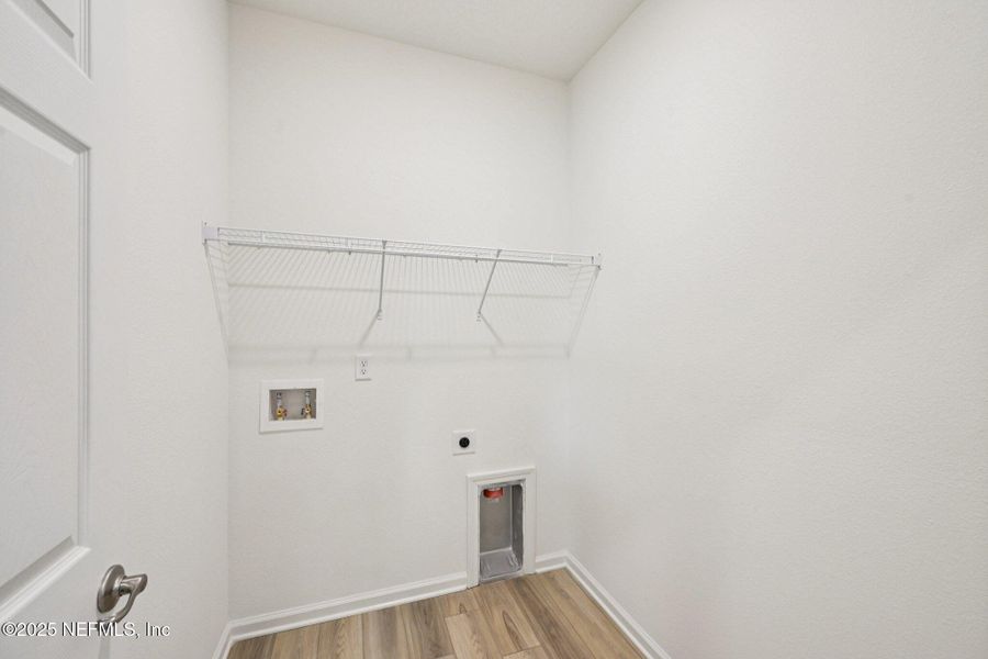 Spacious, unfurnished interior of a new home in Panther Creek, Jacksonville (Image 27).