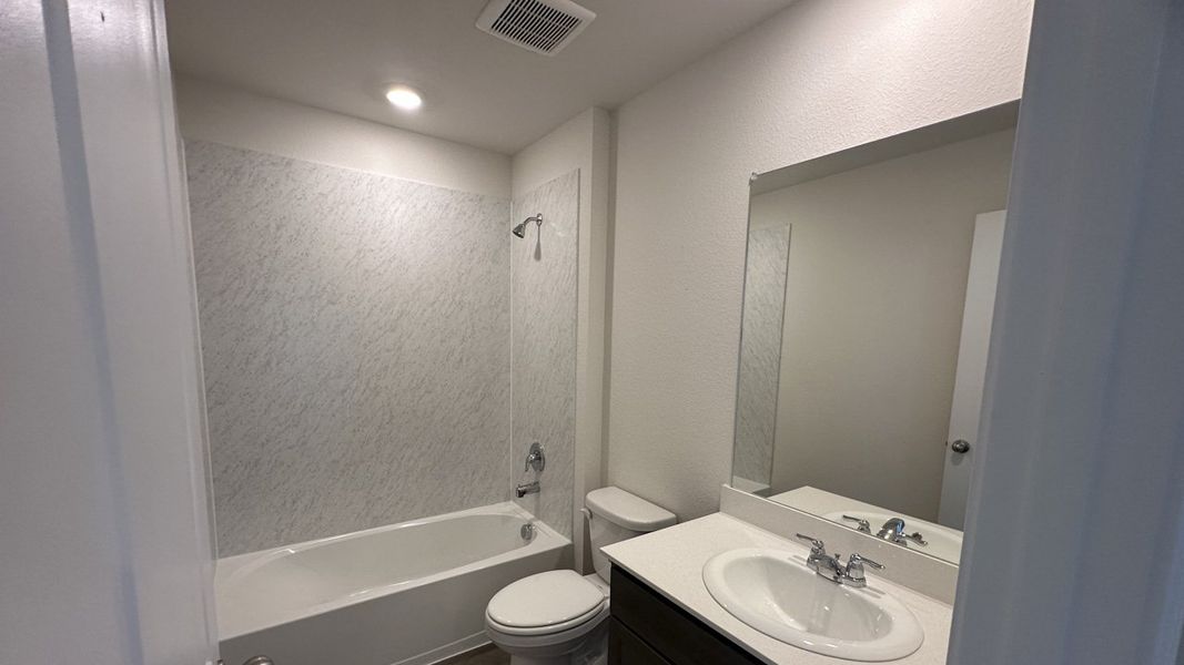 Representative furnished interior of a home built from the NAPLES by D.R. Horton in Northspur, Forney (Image 16). Representative furnished interior of a home built from the NAPLES by D.R. Horton in Northspur, Forney (Image 16).