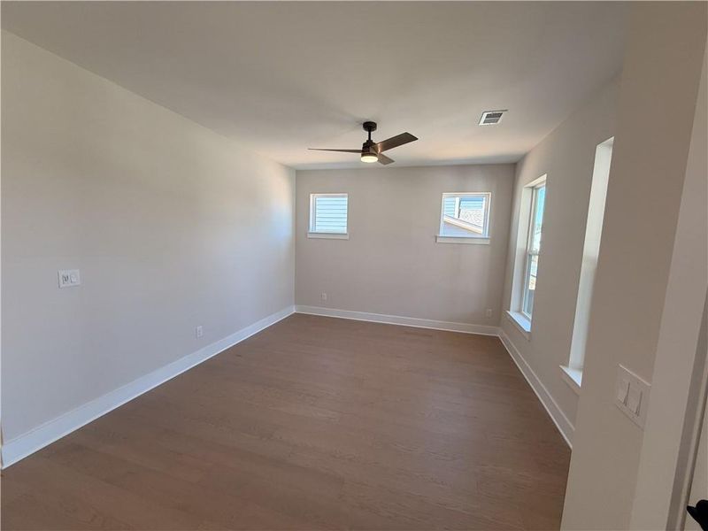 Spacious, unfurnished interior of a new home in Havencroft, Woodstock (Image 11).