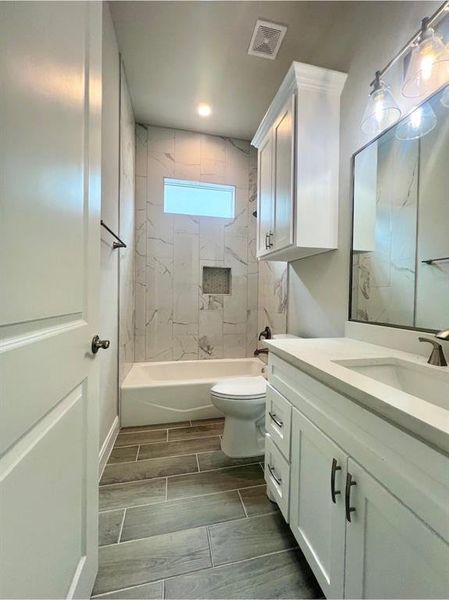 Guest bathroom with custom tub/shower