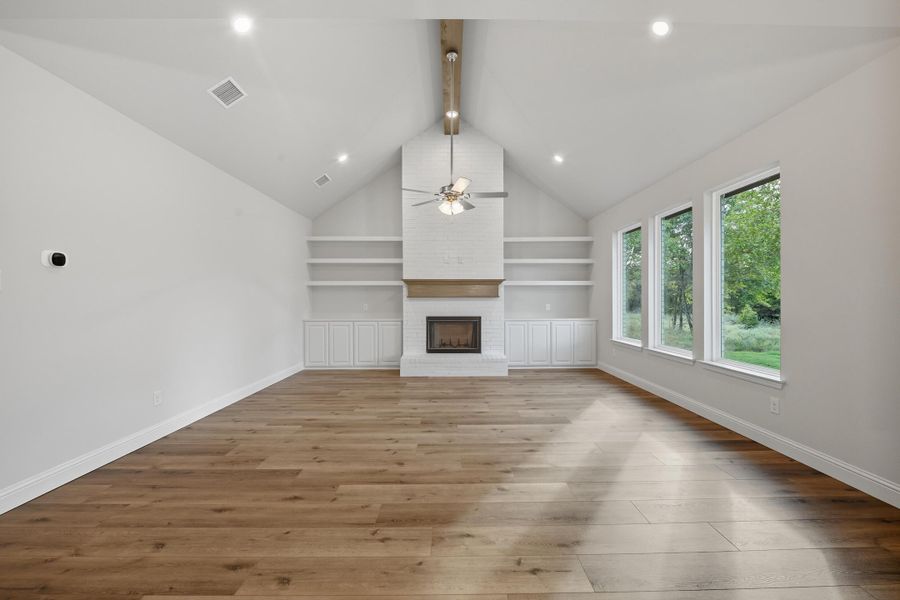 Representative unfurnished interior of a home built from the Garrison III by Cheldan Homes in Arbor Oaks, Boyd (Image 28).