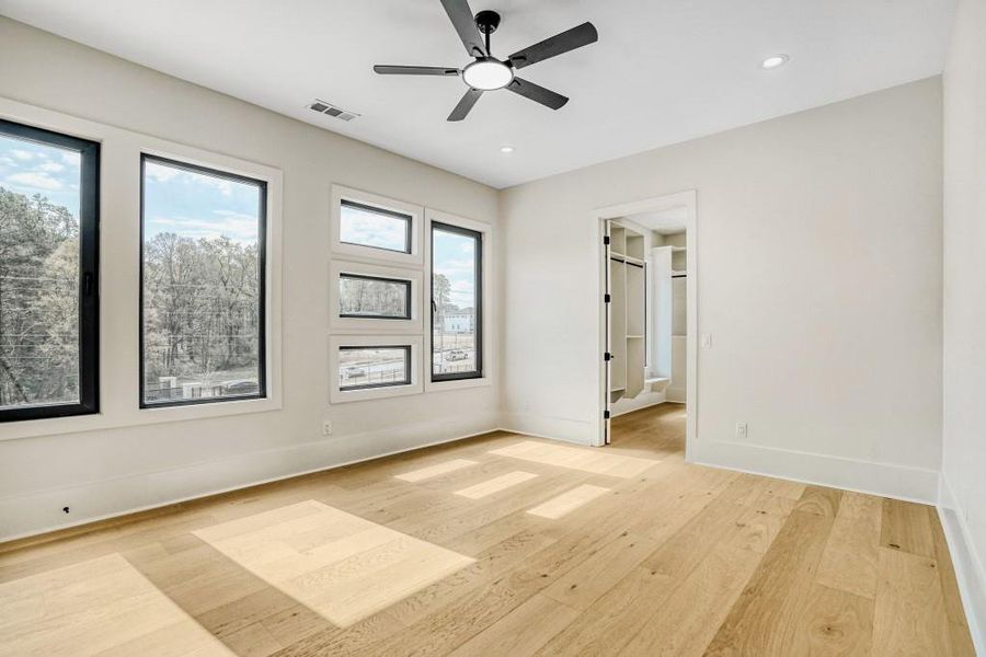 Spacious, unfurnished interior of a new home in , Lawrenceville (Image 22).