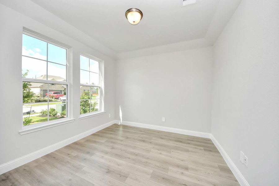 Spacious, unfurnished interior of a new home in ARTAVIA: Hilltop Collection, Conroe (Image 33). Spacious, unfurnished interior of a new home in ARTAVIA: Hilltop Collection, Conroe (Image 33).