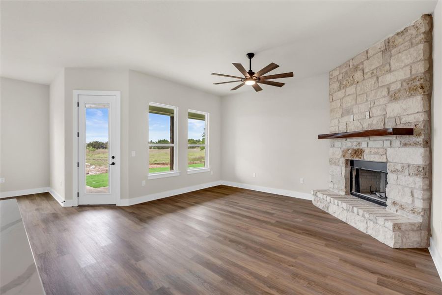 Spacious, unfurnished interior of a new home in , Bertram (Image 29).