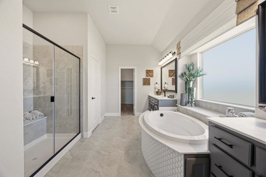 Furnished interior view inside a new home in Abe's Landing, Granbury (Image 17).