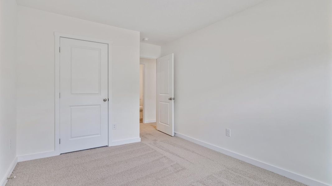 Spacious, unfurnished interior of a new home in Emory Creek, Harriman (Image 19). Spacious, unfurnished interior of a new home in Emory Creek, Harriman (Image 19).