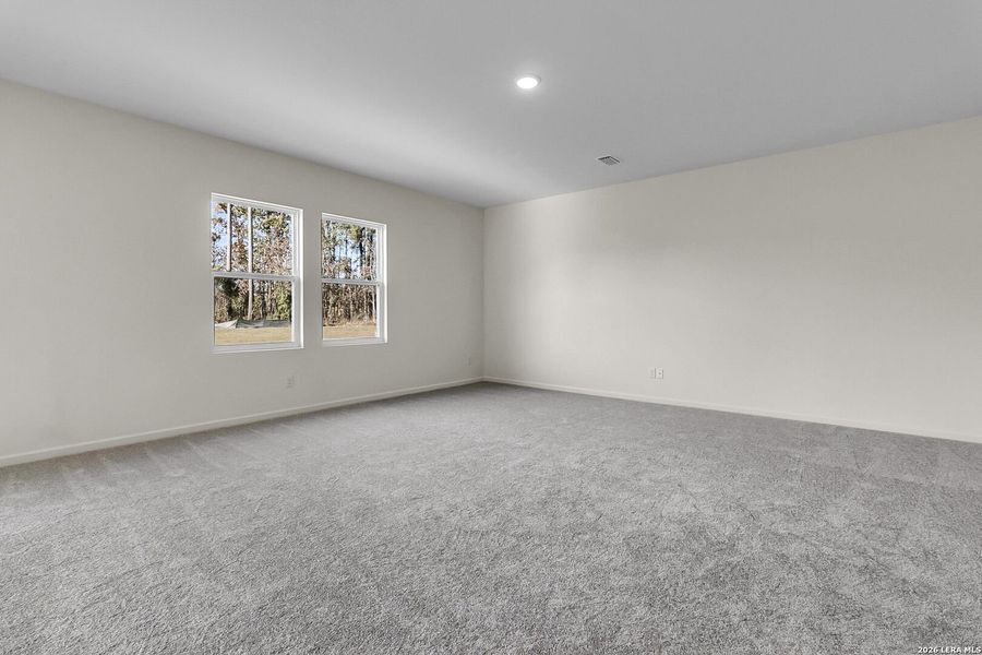 Spacious, unfurnished interior of a new home in Saddlebrook Ranch, Schertz (Image 17).