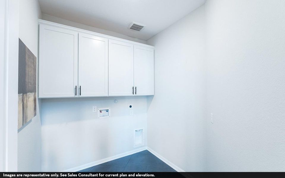 Spacious, unfurnished interior of a new home in Santa Rita Ranch, Liberty Hill (Image 16). Spacious, unfurnished interior of a new home in Santa Rita Ranch, Liberty Hill (Image 16).