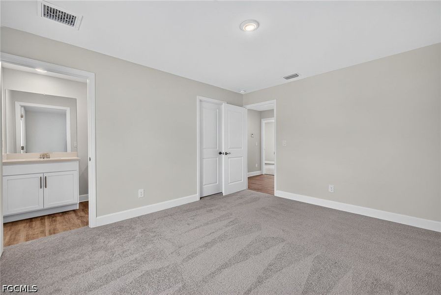 Spacious, unfurnished interior of a new home in Cape Coral, Cape Coral (Image 28). Spacious, unfurnished interior of a new home in Cape Coral, Cape Coral (Image 28).