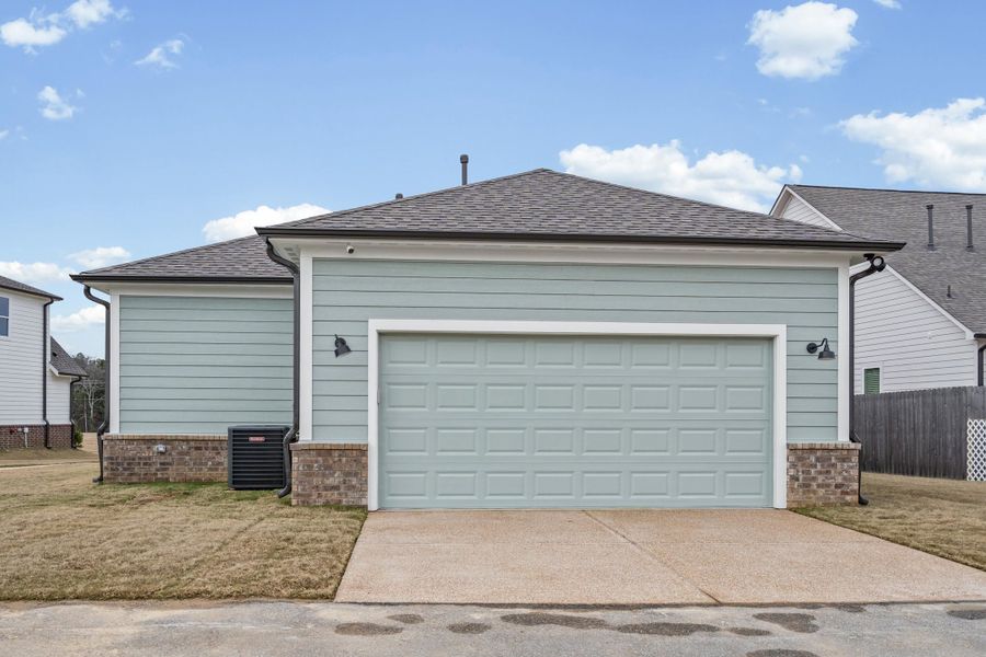 Exterior details and patio area of a home in Twin Oaks, Oakland (Image 19).