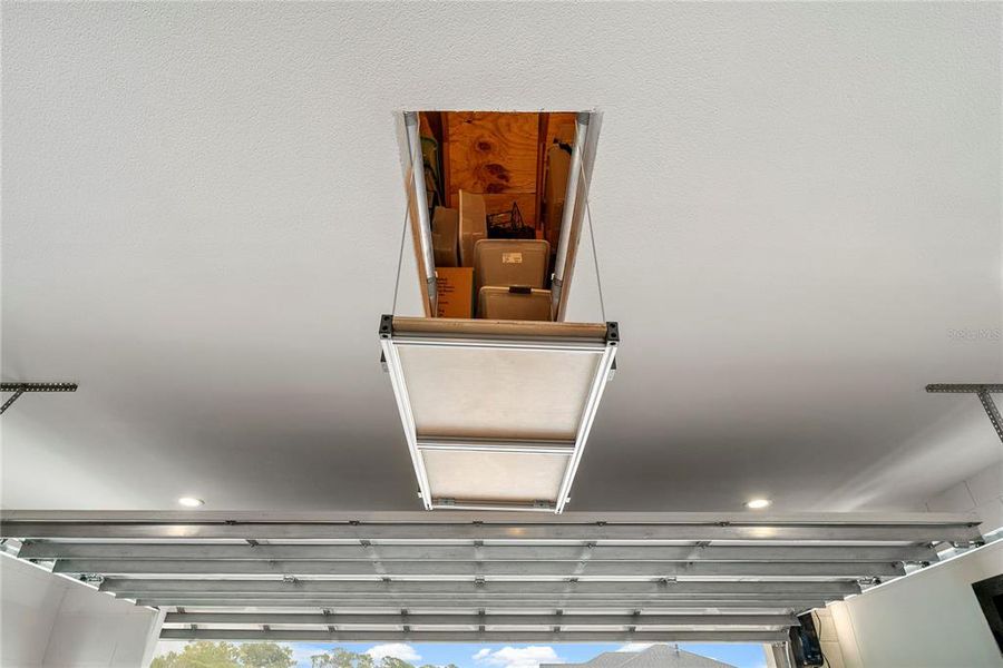 Close-up of interior finishes inside a home in , Tavares (Image 21).