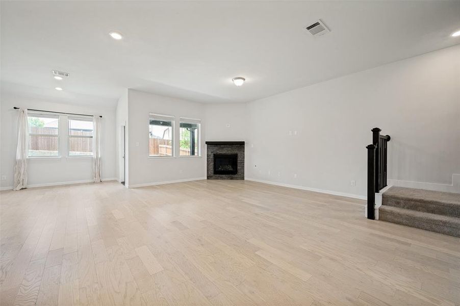 Spacious, unfurnished interior of a new home in The Villages of Hurricane Creek, Anna (Image 19).