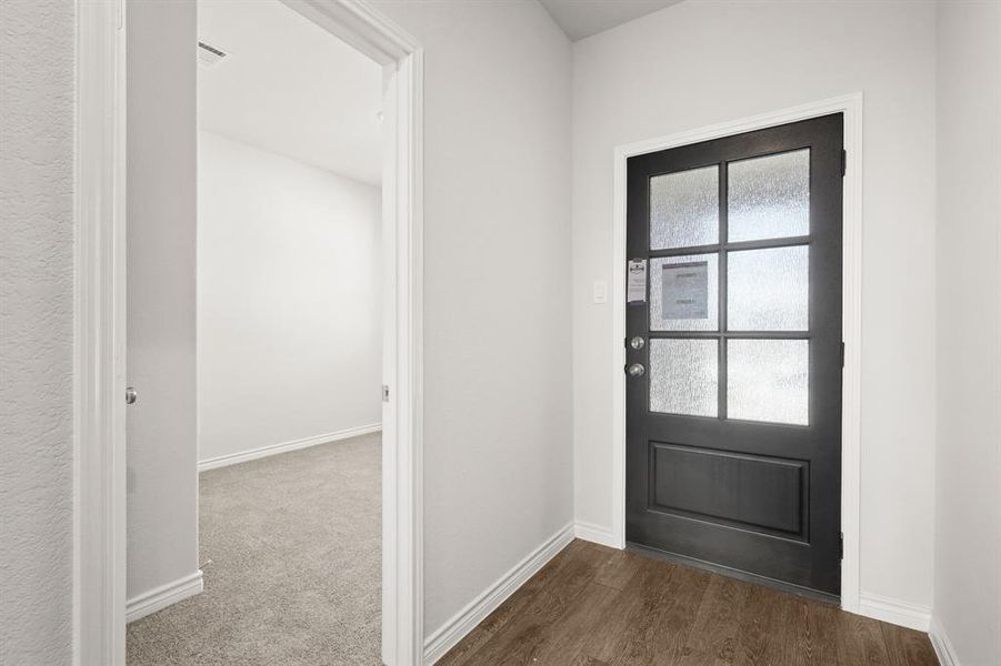 Spacious, unfurnished interior of a new home in Rocky Creek Crossing, Fort Worth (Image 9). Spacious, unfurnished interior of a new home in Rocky Creek Crossing, Fort Worth (Image 9).