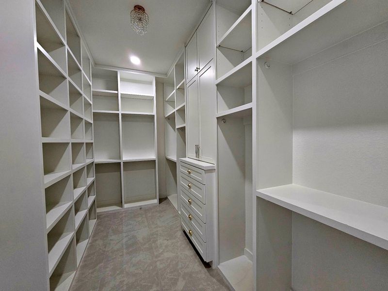 Image 17 of a home in .