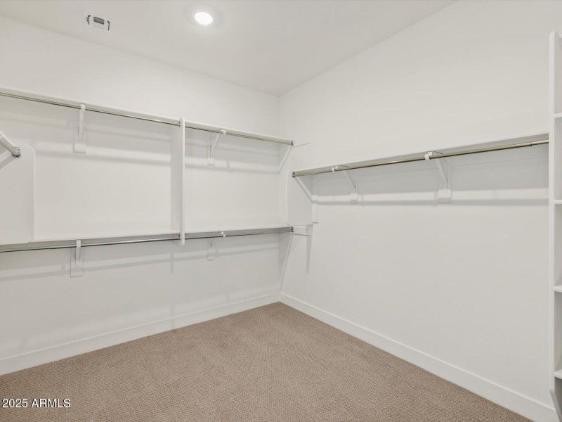 Walk-In Closet Walk-In Closet