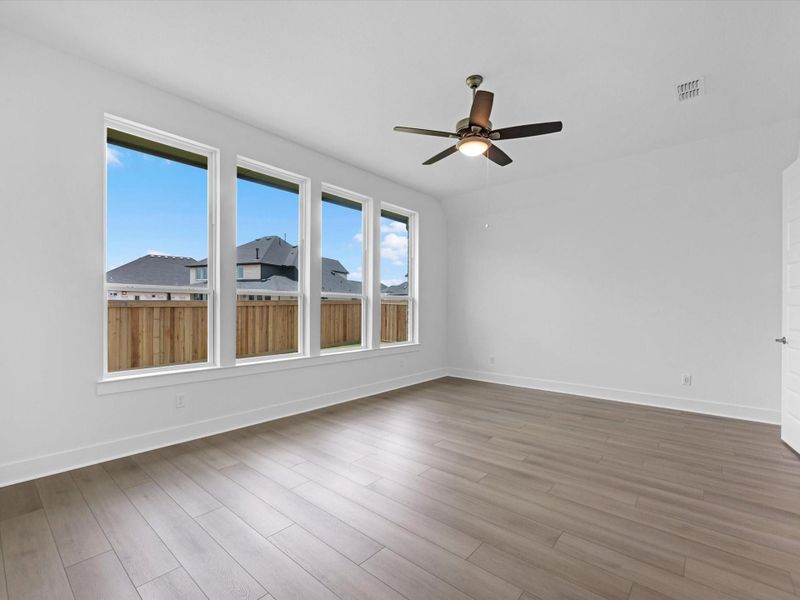Spacious, unfurnished interior of a new home in Dunham Pointe, Cypress (Image 12).