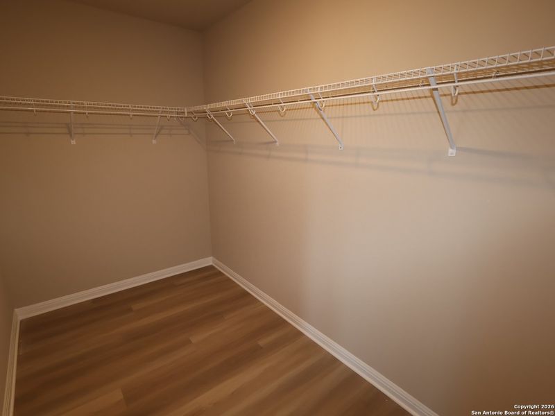 Spacious, unfurnished interior of a new home in Greenspoint Heights, Seguin (Image 19).