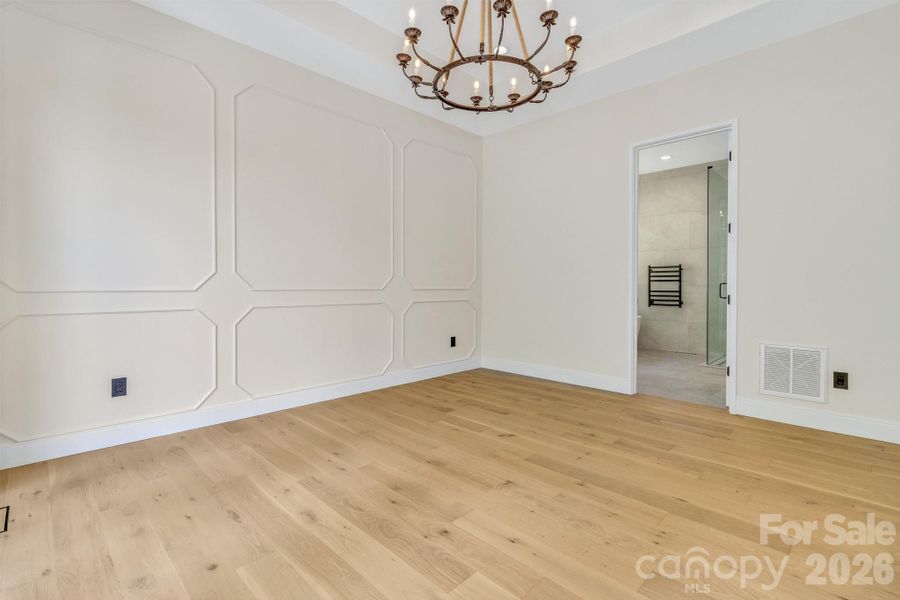 Spacious, unfurnished interior of a new home in , Leicester (Image 43).