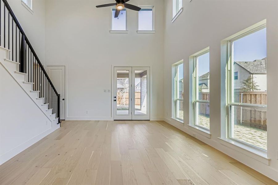 Spacious, unfurnished interior of a new home in Mosaic 40s, Prosper (Image 24).