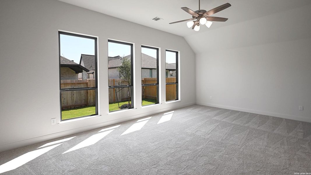 Spacious, unfurnished interior of a new home in Meadows of Mill Creek, Seguin (Image 20).